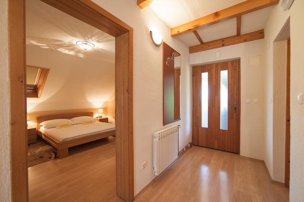 דרז'ניק גראד Apartmant & Room Bruna מראה חיצוני תמונה