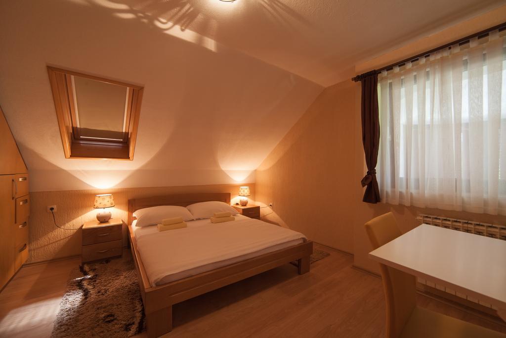דרז'ניק גראד Apartmant & Room Bruna מראה חיצוני תמונה