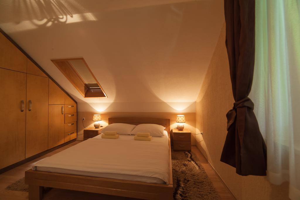 דרז'ניק גראד Apartmant & Room Bruna מראה חיצוני תמונה