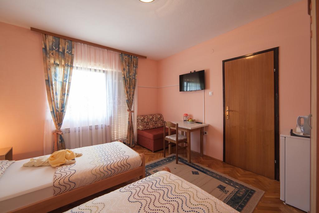 דרז'ניק גראד Apartmant & Room Bruna מראה חיצוני תמונה